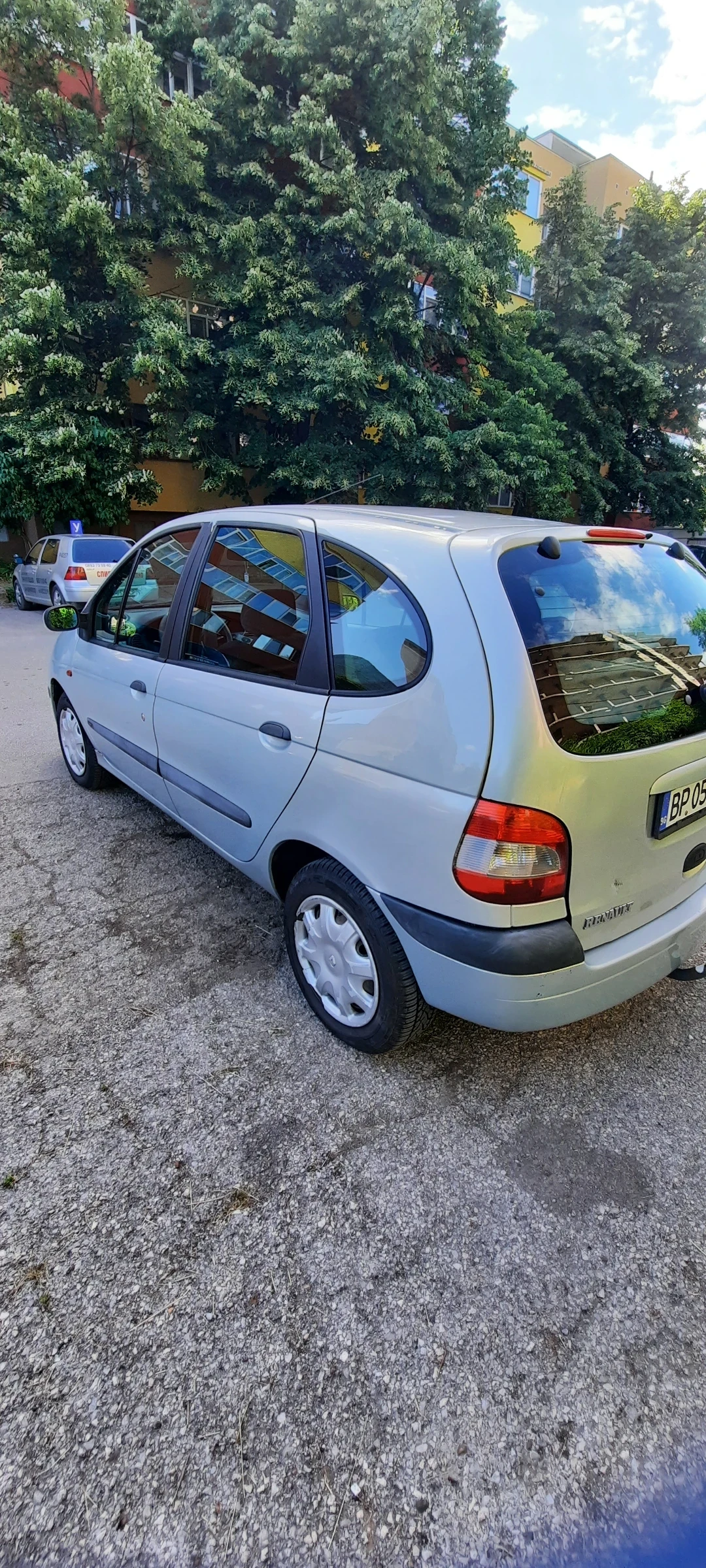Renault Scenic 1.9 dci, снимка 2 - Автомобили и джипове - 54721815