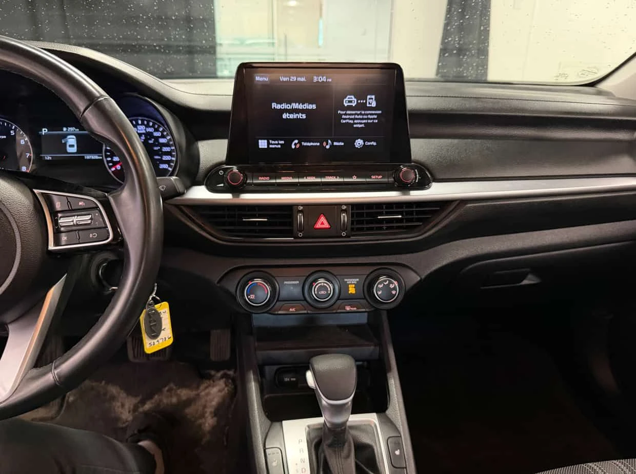 Kia Forte * LX * АВТОКРЕДИТ БЕЗ ПЪРВОНАЧАЛНА ВНОСКА* , снимка 9 - Автомобили и джипове - 54822706