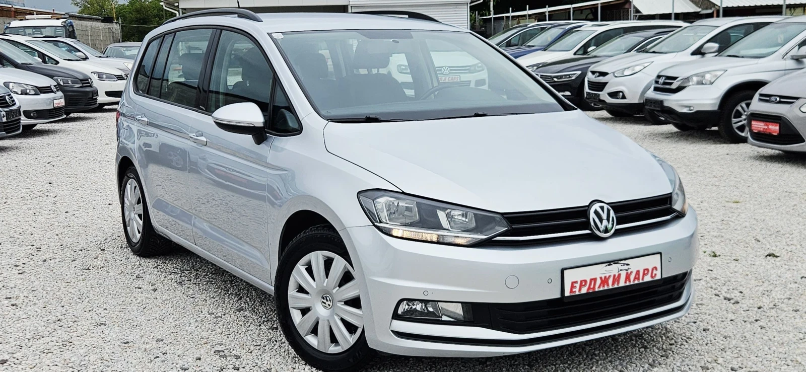 VW Touran 2017г, снимка 17 - Автомобили и джипове - 54878538