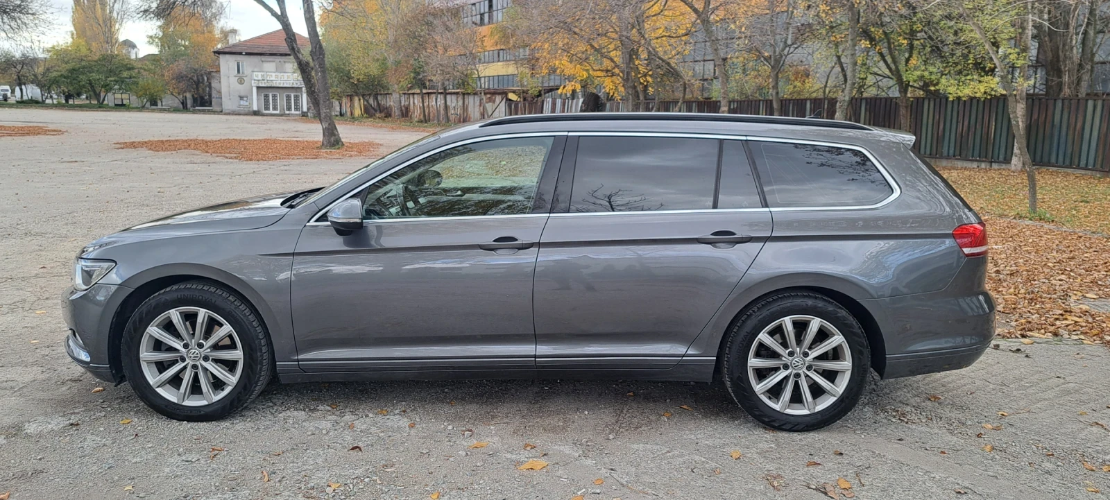 VW Passat 1.6TDI, снимка 7 - Автомобили и джипове - 54990340