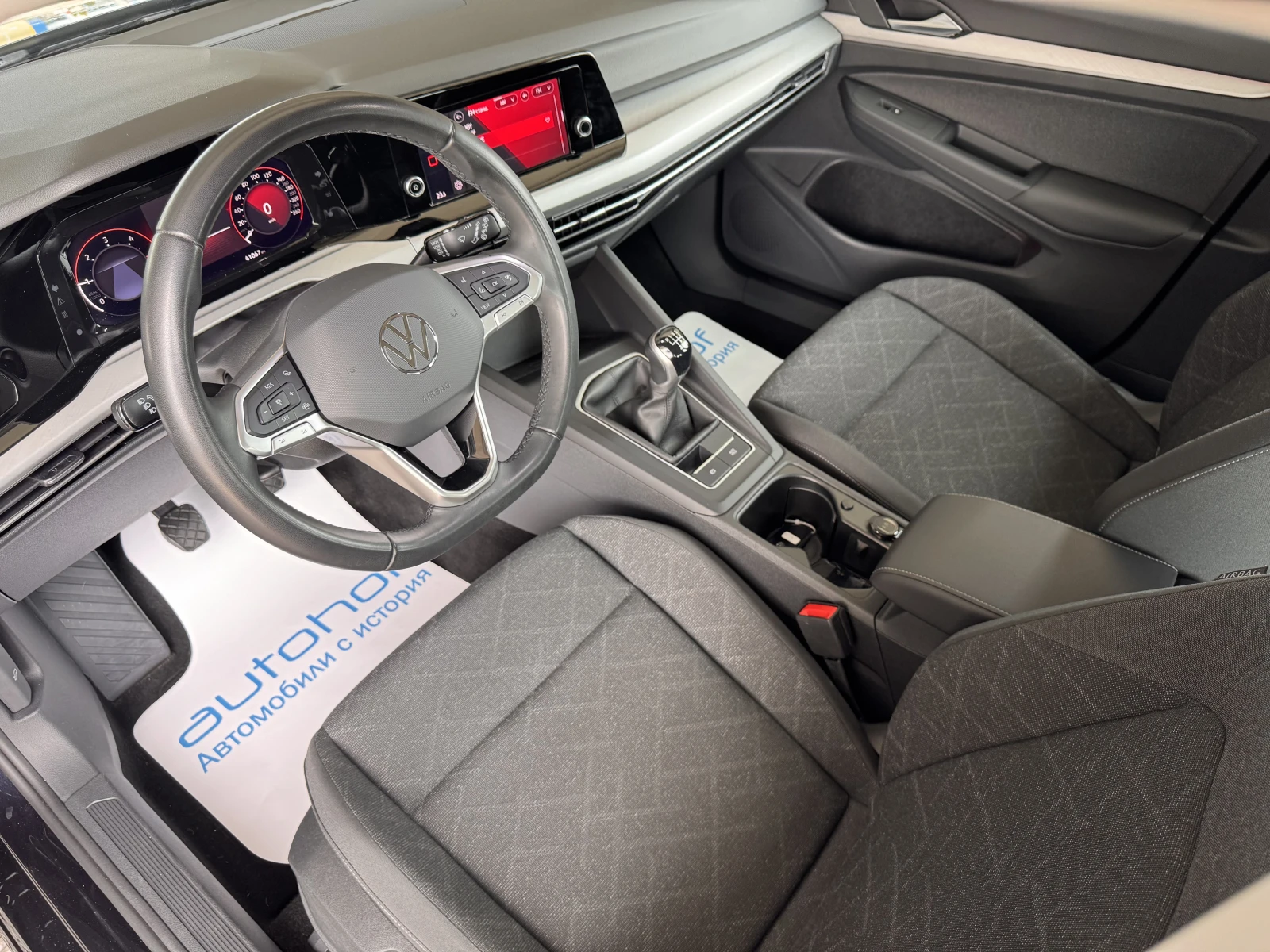 VW Golf Life/2.0TDI/150K.C./6MT/ГАРАНЦИЯ, снимка 7 - Автомобили и джипове - 55313760