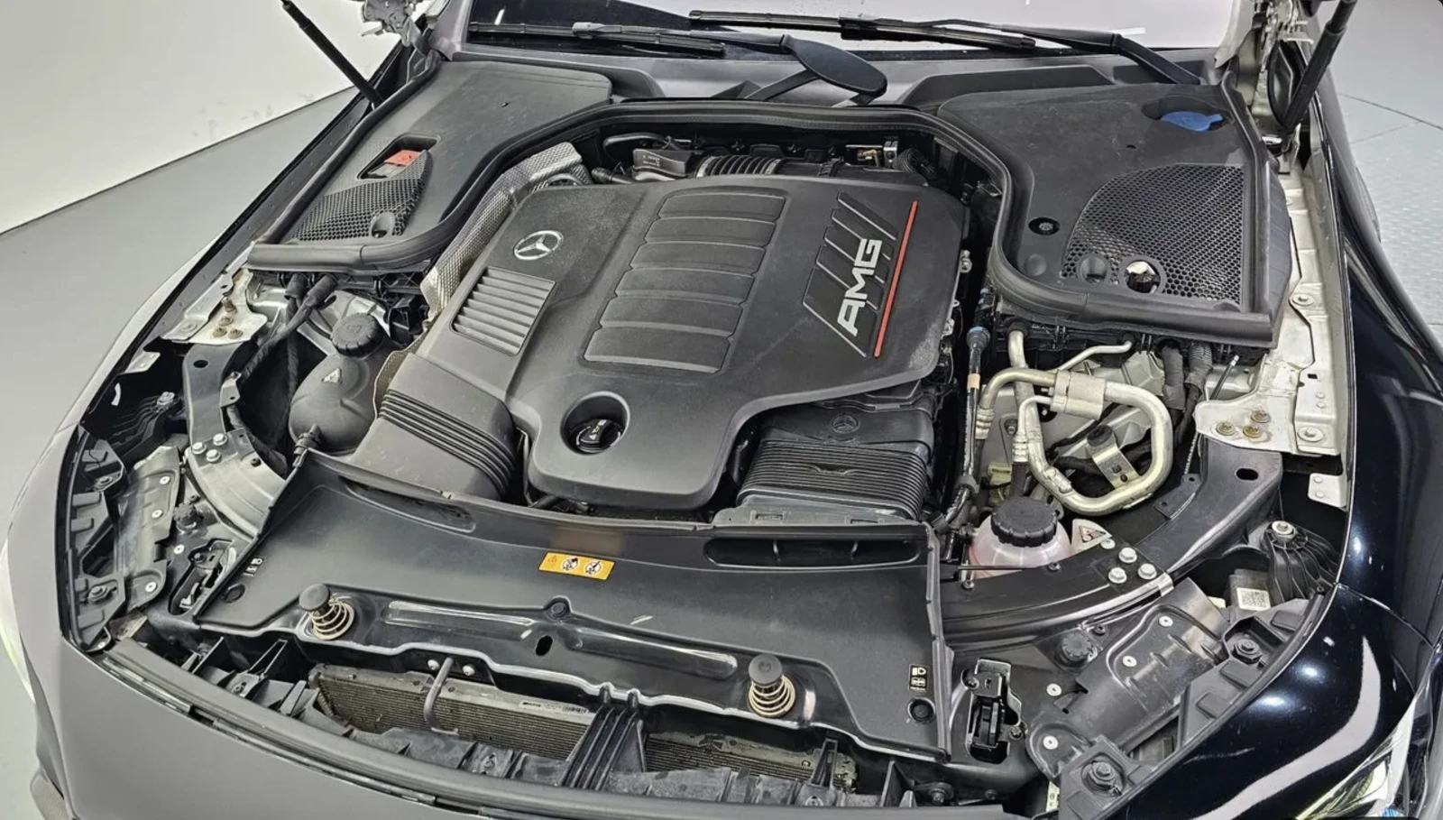 Mercedes-Benz GT 4-Door 43 4MATIC+ / 360 BURMESTER /, снимка 5 - Автомобили и джипове - 55431145