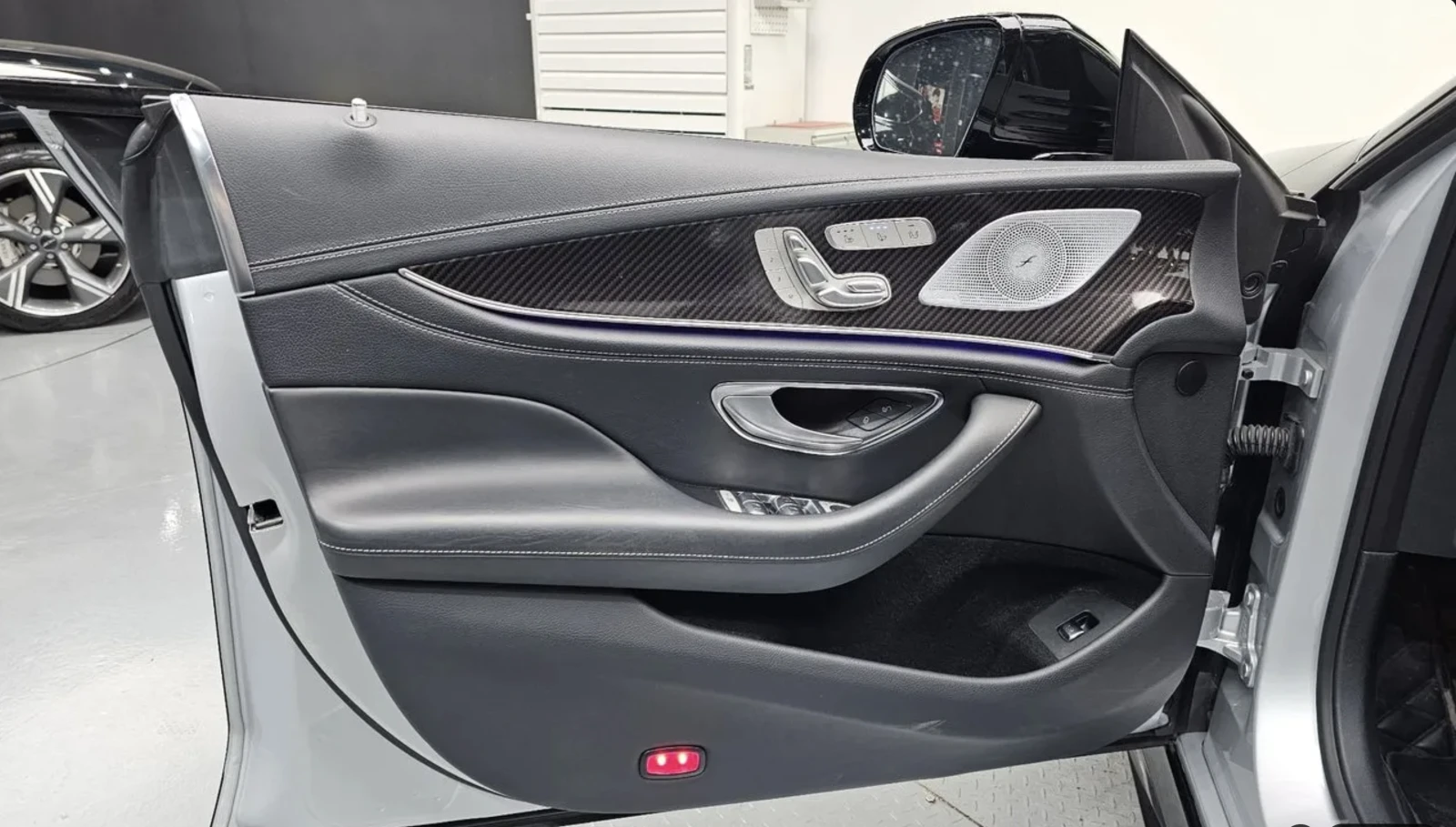 Mercedes-Benz GT 4-Door 43 4MATIC+ / 360 BURMESTER /, снимка 7 - Автомобили и джипове - 55431145