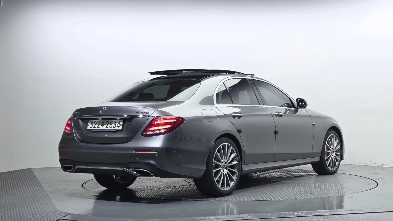 Mercedes-Benz E 350 AMG Line/ 360/Panorama/Disi/ Burmeister | Mobile.bg � ����������� 2