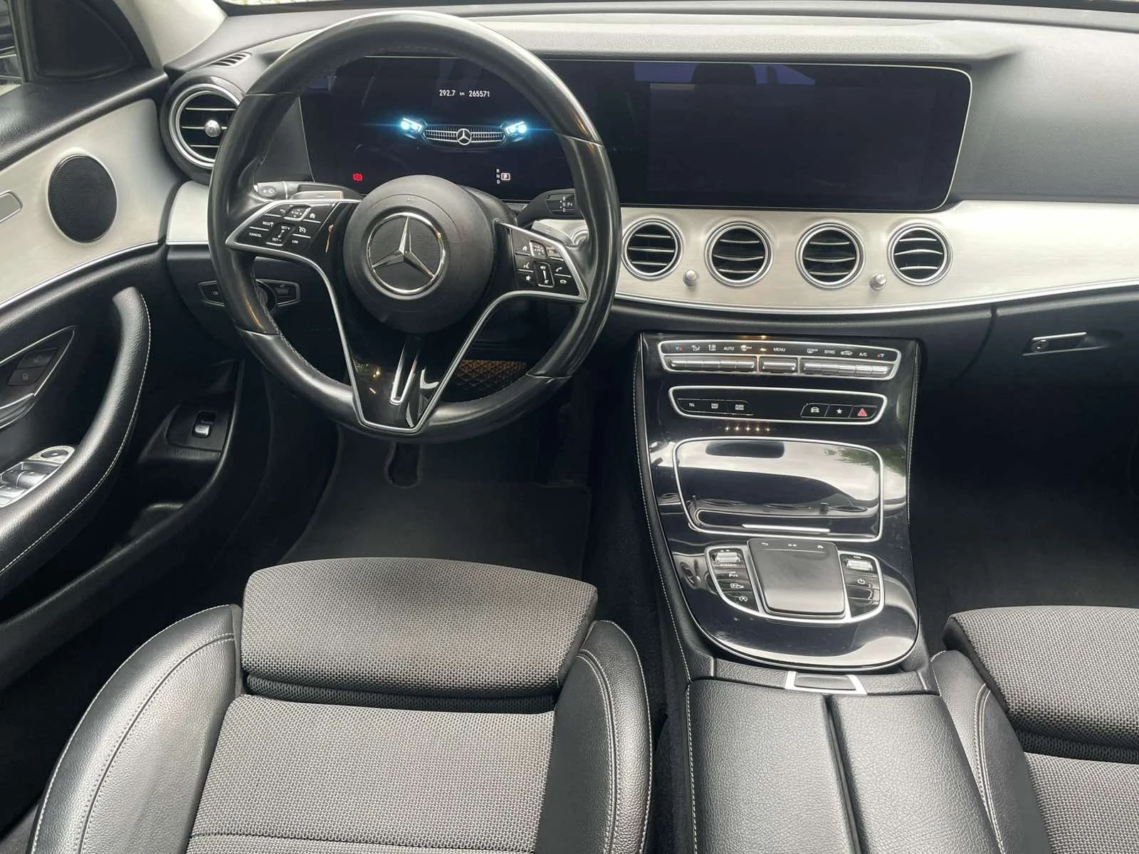 Mercedes-Benz E 220 CDI, MildHibrid, снимка 15 - Автомобили и джипове - 56650769