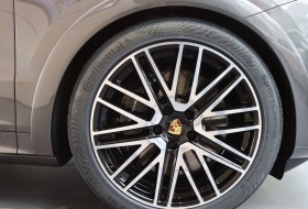 Porsche Cayenne TURBO E-HYBRID/NEW MODEL/SPORT DESIGN/BOSE/PANO/22 | Mobile.bg   5
