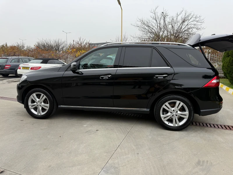 Mercedes-Benz ML 350 Панорама/ Обдухване/ Harman Kardan , снимка 5 - Автомобили и джипове - 52665702
