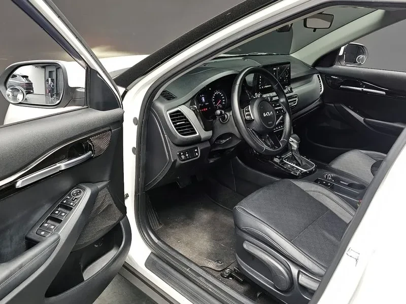Kia Seltos, снимка 11 - Автомобили и джипове - 55559183