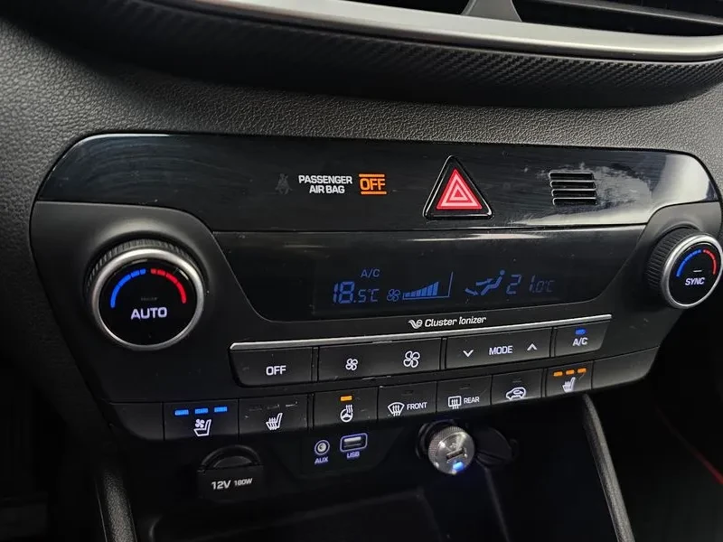 Hyundai Tucson 1.6 2WD , снимка 17 - Автомобили и джипове - 56161119