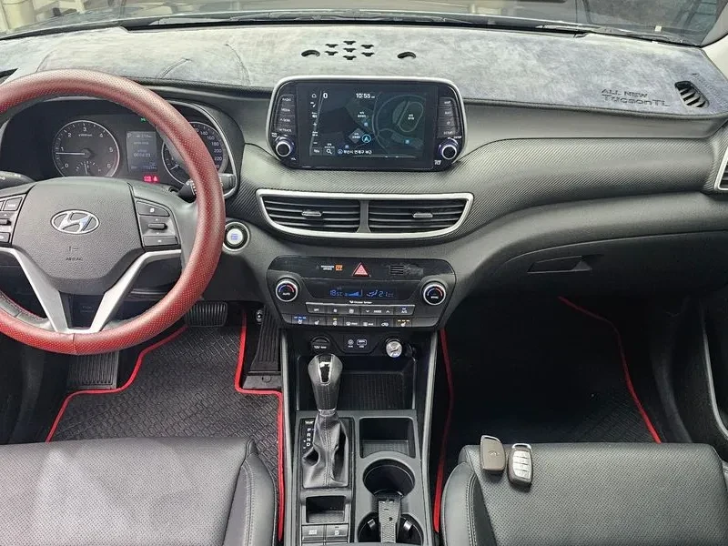 Hyundai Tucson 1.6 2WD , снимка 7 - Автомобили и джипове - 56161119