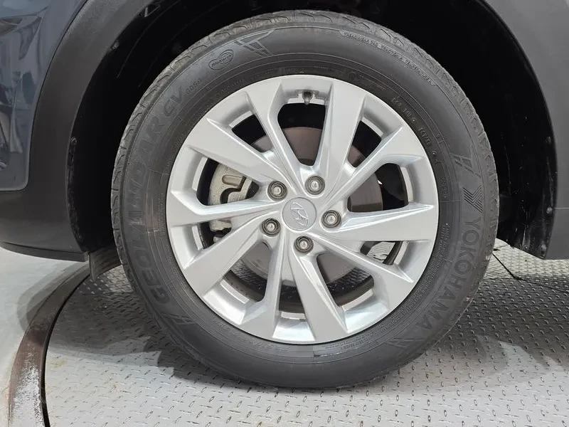 Hyundai Tucson 1.6 2WD , снимка 5 - Автомобили и джипове - 56161119