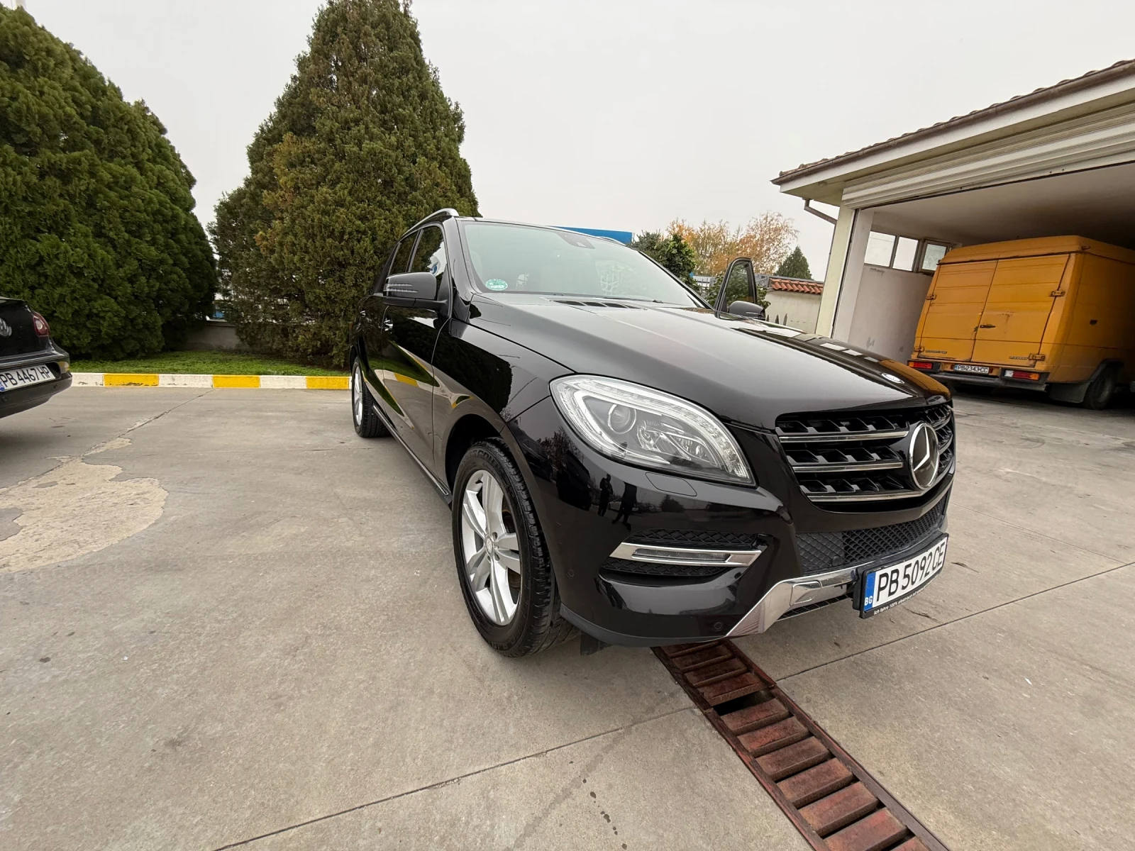 Mercedes-Benz ML 350 Панорама/ Обдухване/ Harman Kardan , снимка 1