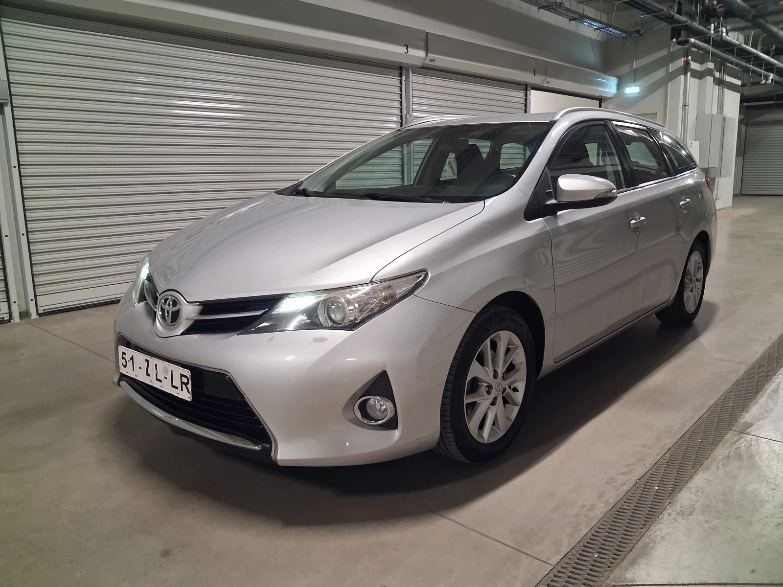 Toyota Auris 1.6-1326к.с ;NAVI ;АВТОПИЛОТ;КАМЕРА