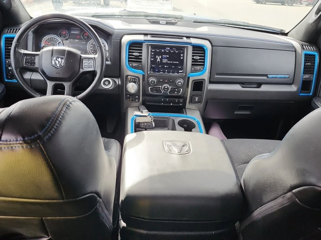 Dodge RAM 1500 * SPORT CREW CAB SHORT BED * CARFAX * БЕЗ ПЪРВОНАЧ - изображение 9