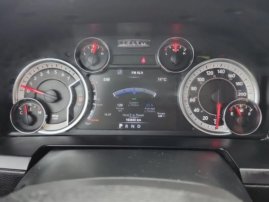 Dodge RAM 1500 * SPORT CREW CAB SHORT BED * CARFAX * БЕЗ ПЪРВОНАЧ - изображение 7