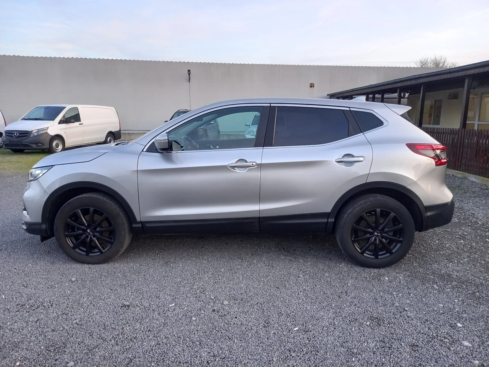 Nissan Qashqai 56000км. - изображение 7