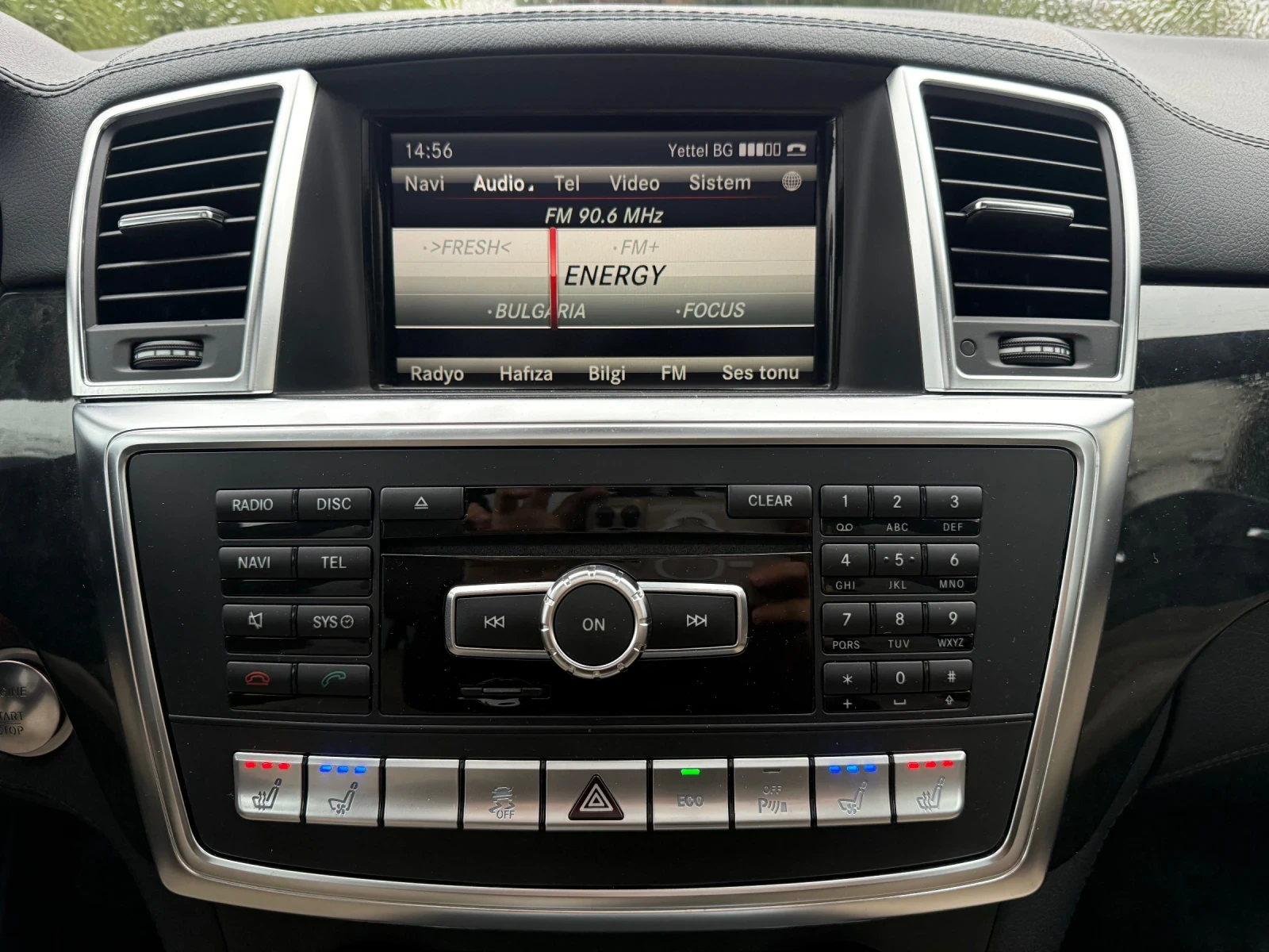 Mercedes-Benz ML 350 Панорама/ Обдухване/ Harman Kardan  - изображение 6