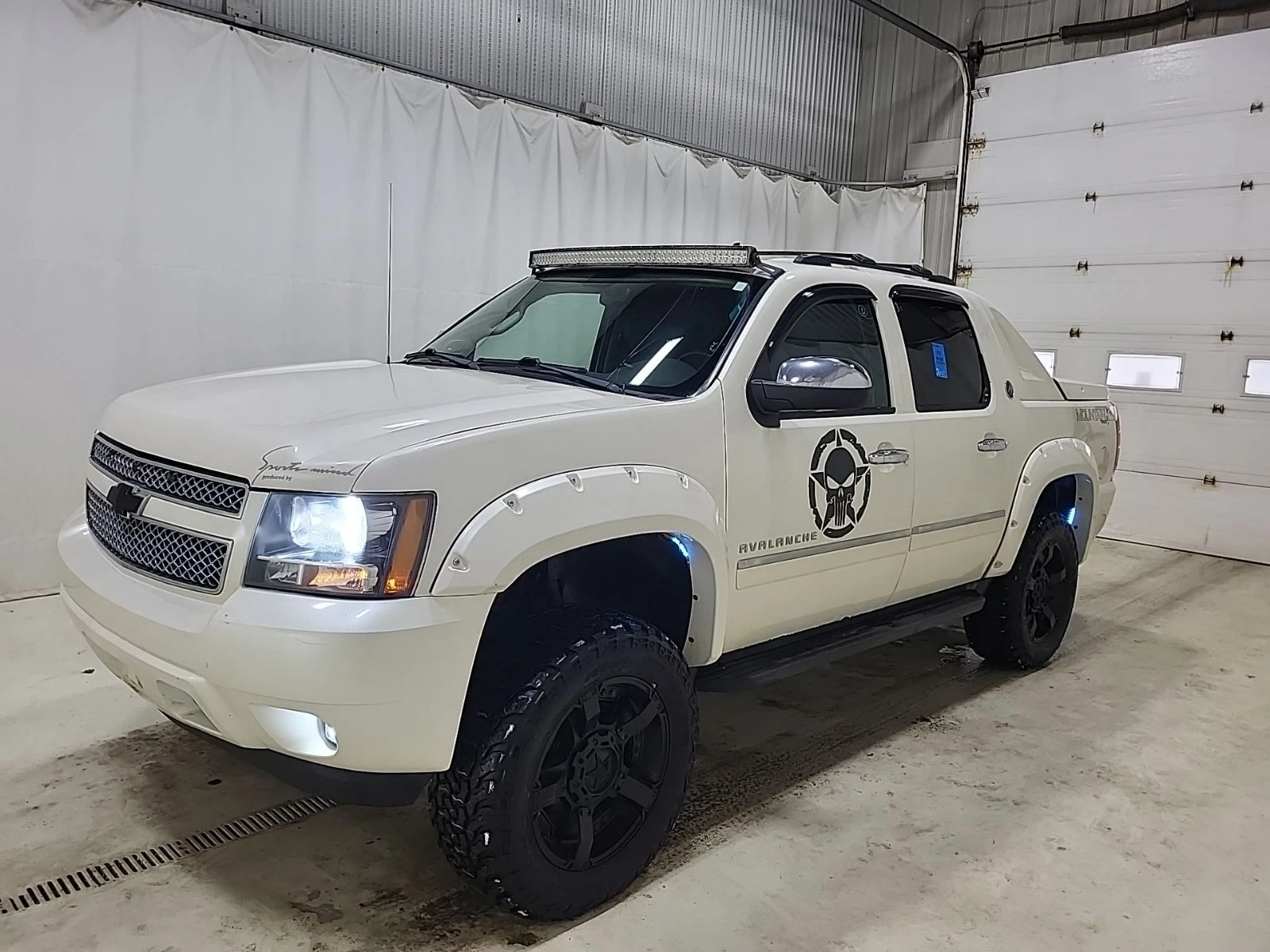 Chevrolet Avalanche LTZ CREW CAB SHORT BED CARFAX ���� ������   | Mobile.bg � ����������� 1