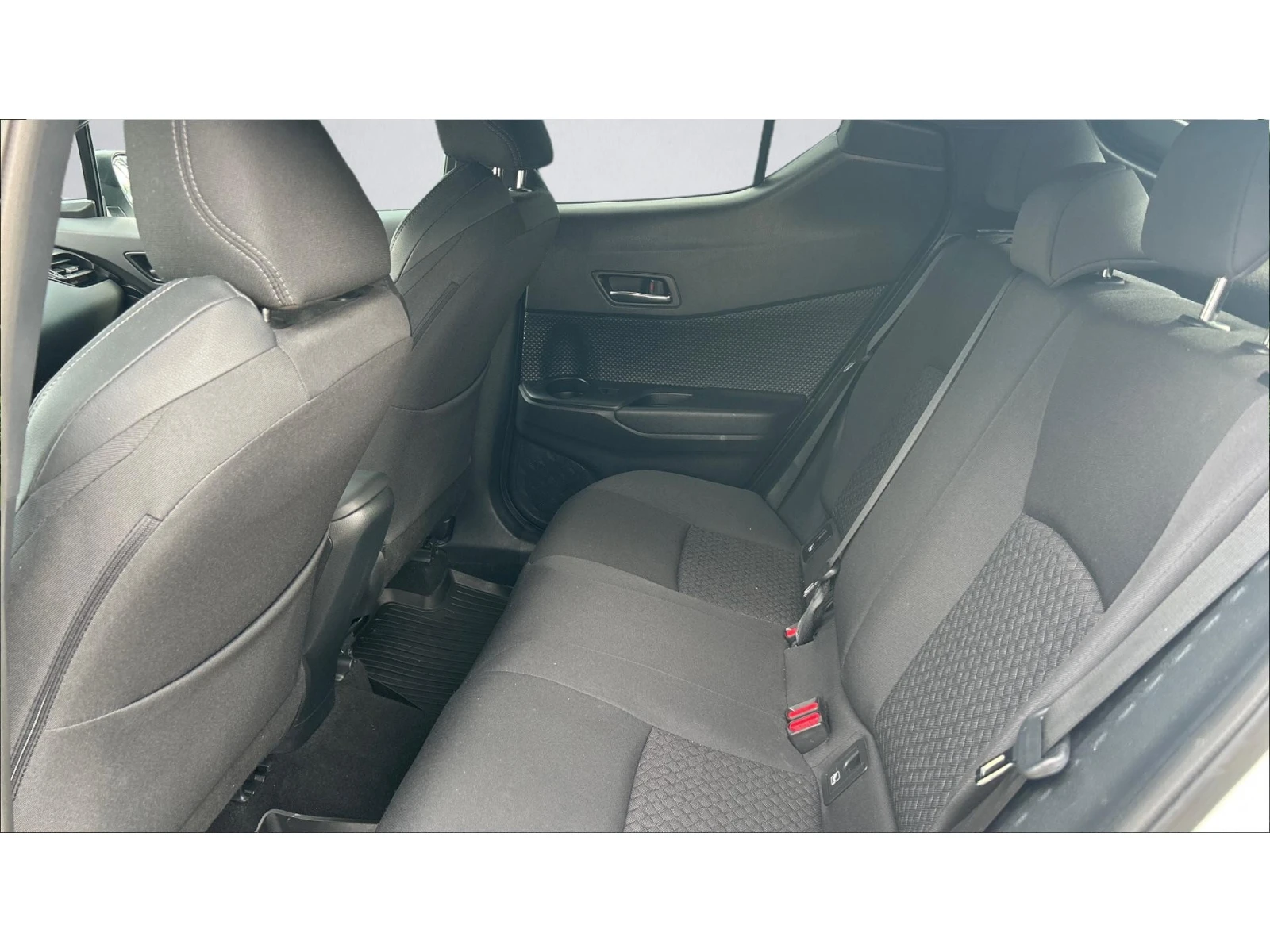 Toyota C-HR ������� ������ �� 265   | Mobile.bg � ����������� 11
