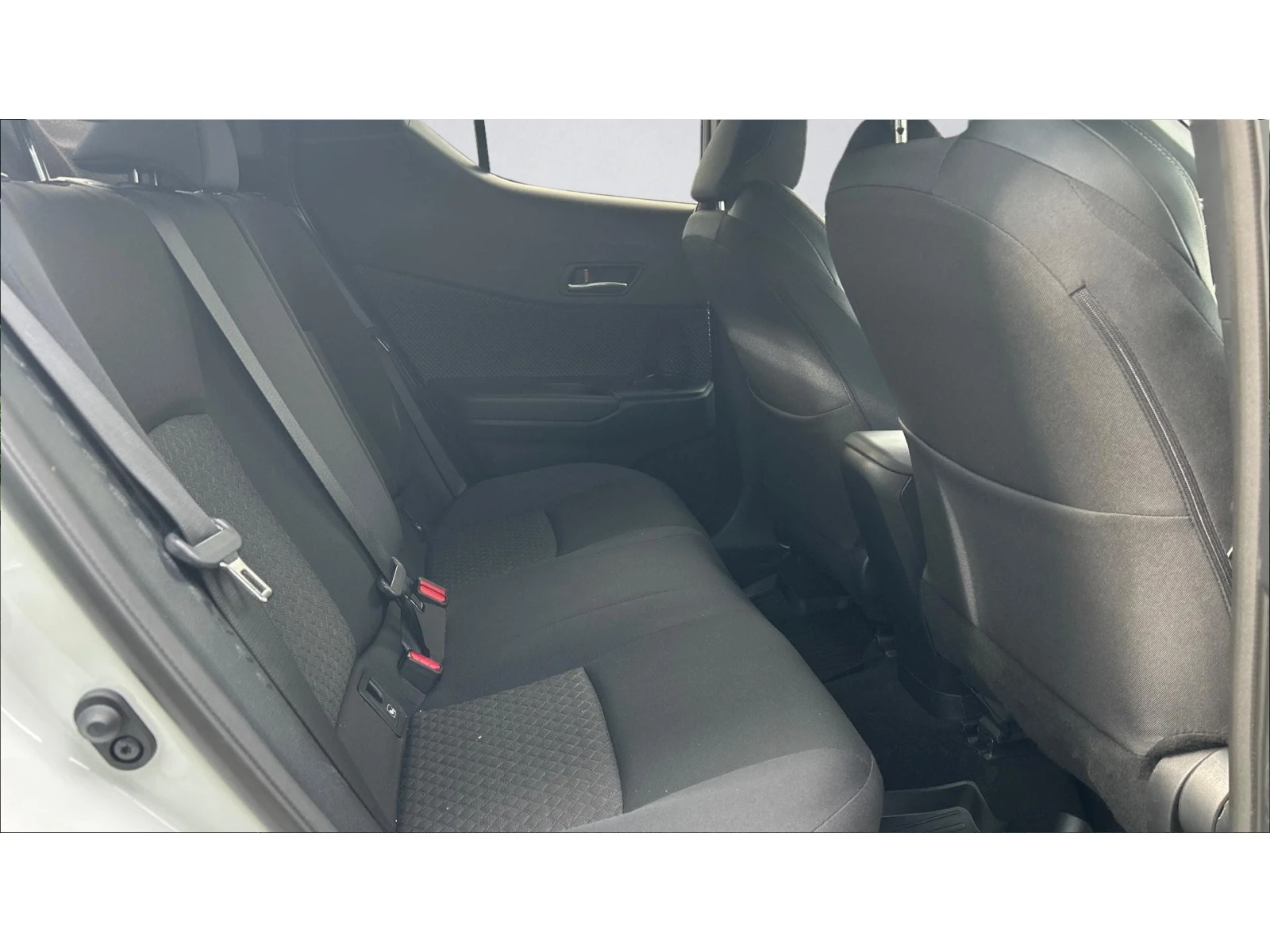 Toyota C-HR ������� ������ �� 265   | Mobile.bg � ����������� 7