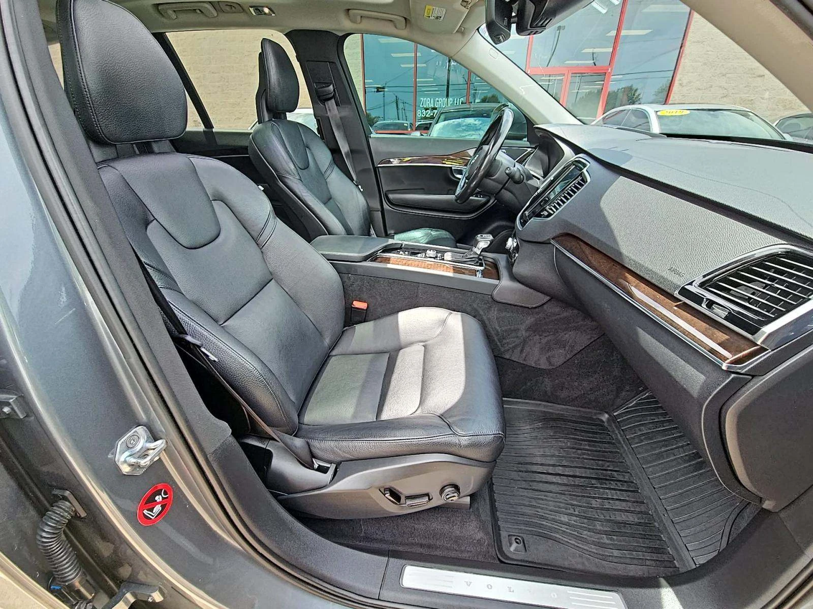 Volvo Xc90 T6 Momentum - изображение 10