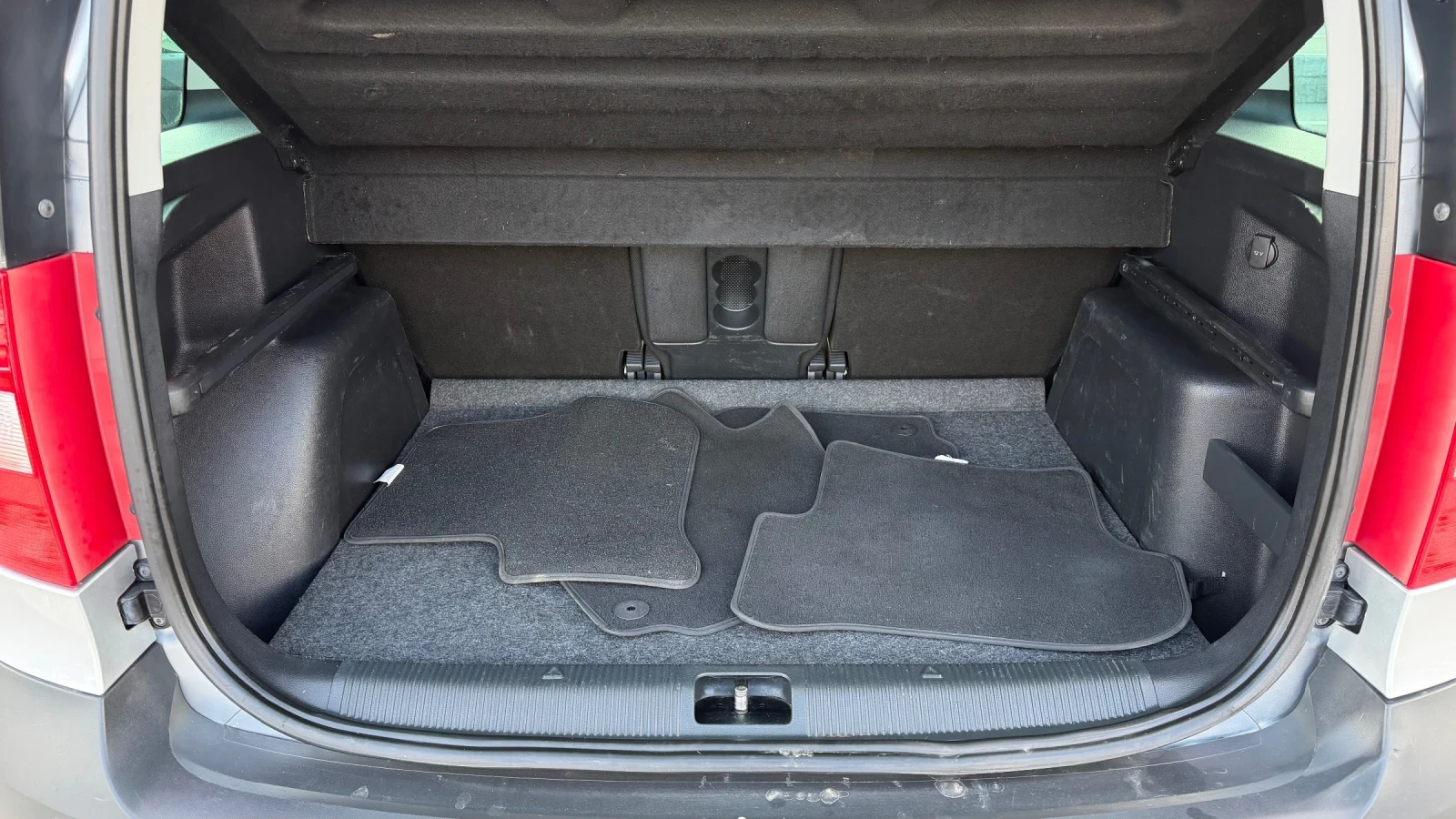 Skoda Yeti 2.0 4* 4, снимка 15 - Автомобили и джипове - 53895569