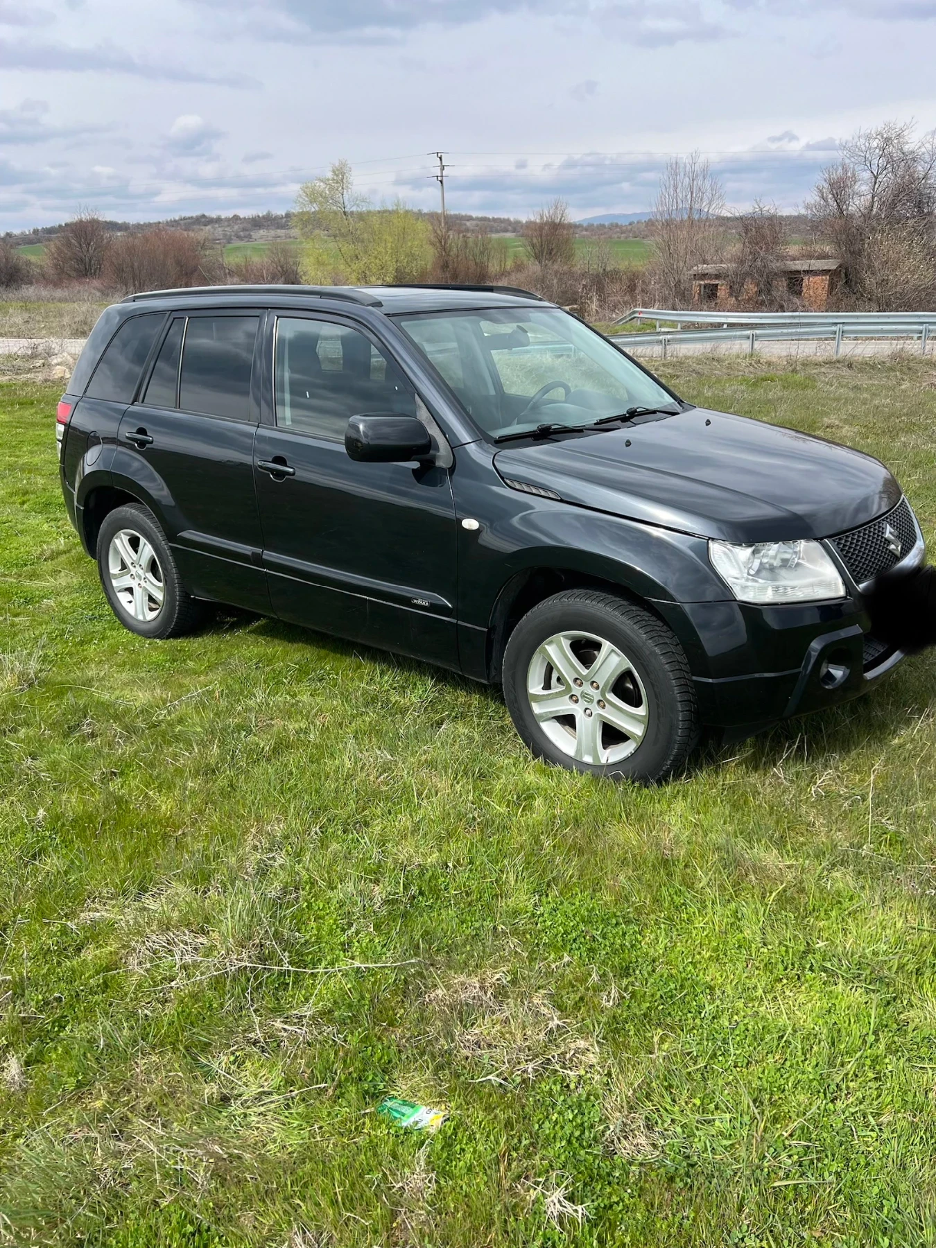 Suzuki Grand vitara 2.0, снимка 3 - Автомобили и джипове - 53925543