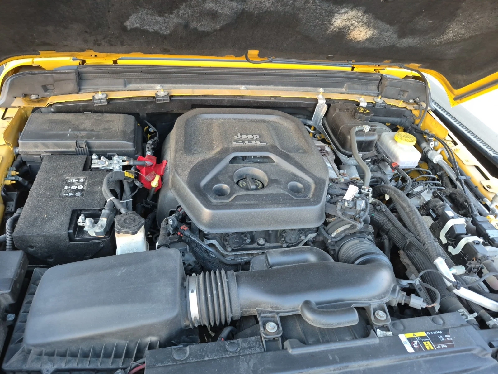 Jeep Wrangler UNLIMITED * * CARFAX * * АВТО КРЕДИТ * * , снимка 8 - Автомобили и джипове - 53977711