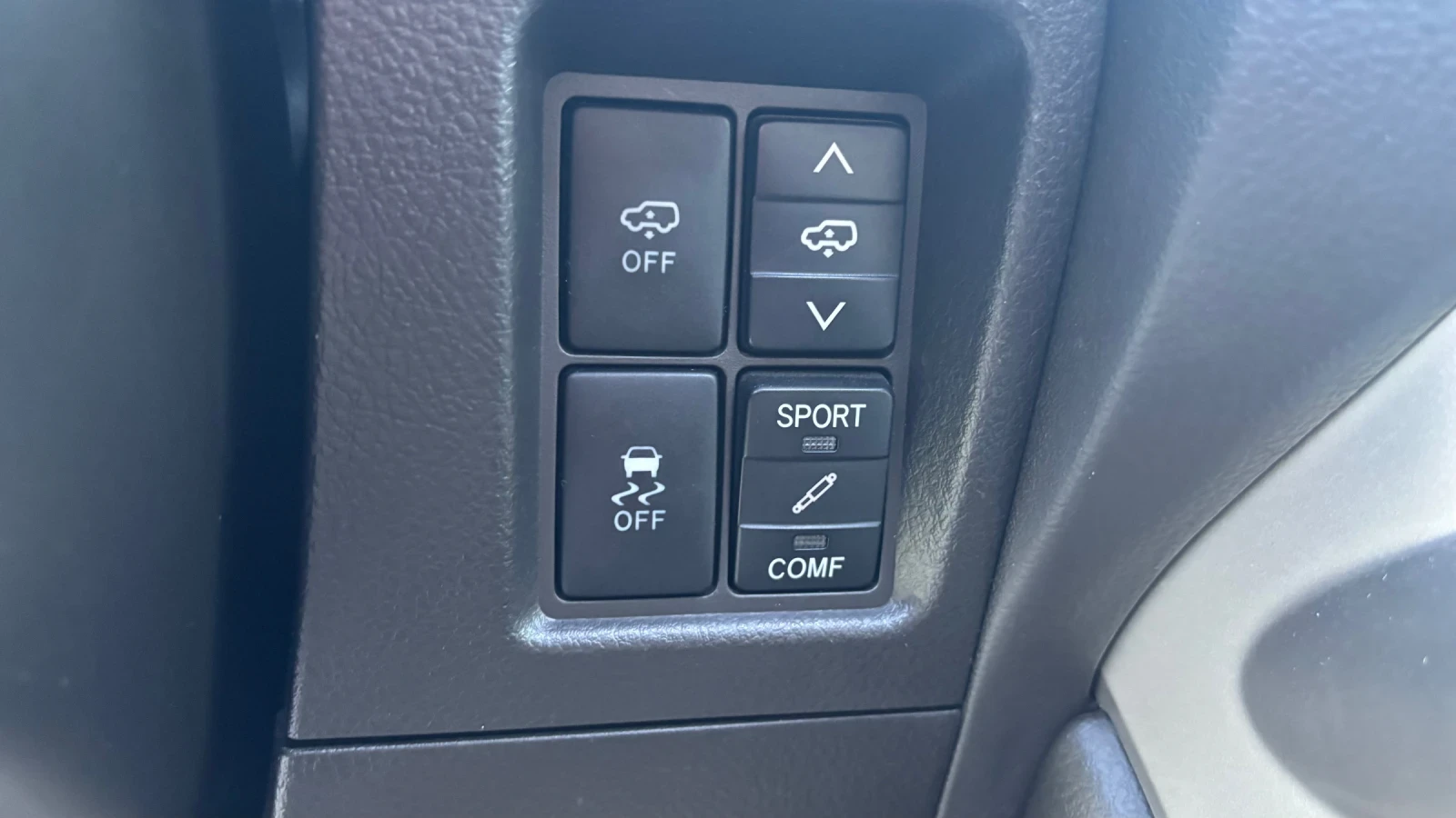 Toyota Land cruiser, снимка 15 - Автомобили и джипове - 54555802