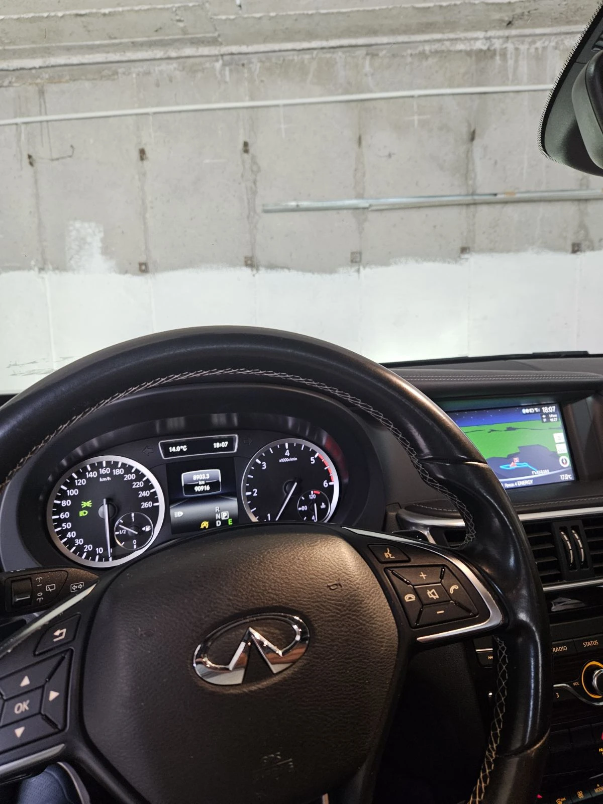 Infiniti QX30, снимка 10 - Автомобили и джипове - 54704015