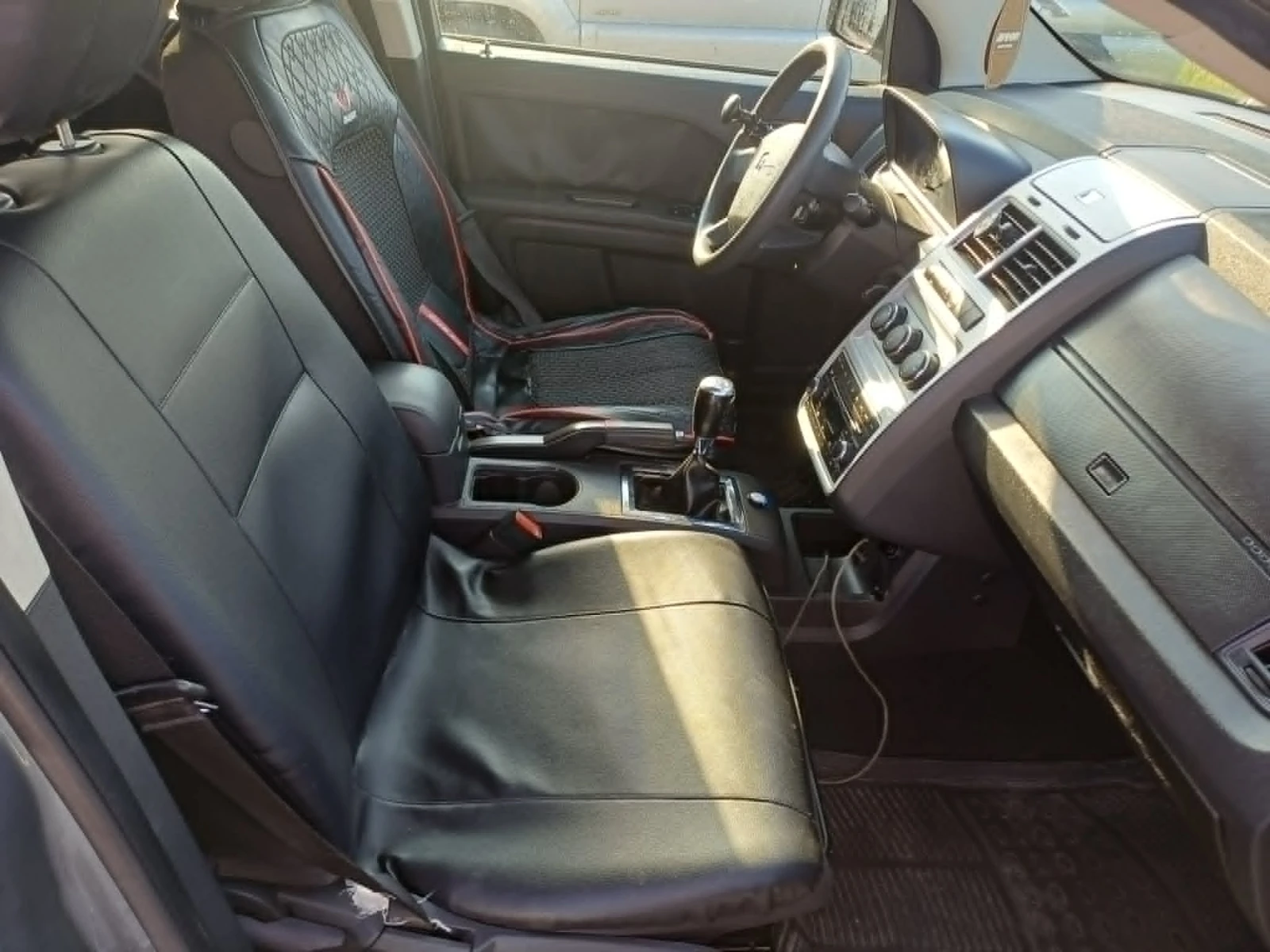 Dodge Journey 2.4 Бензин / ГАЗ, снимка 10 - Автомобили и джипове - 54965787