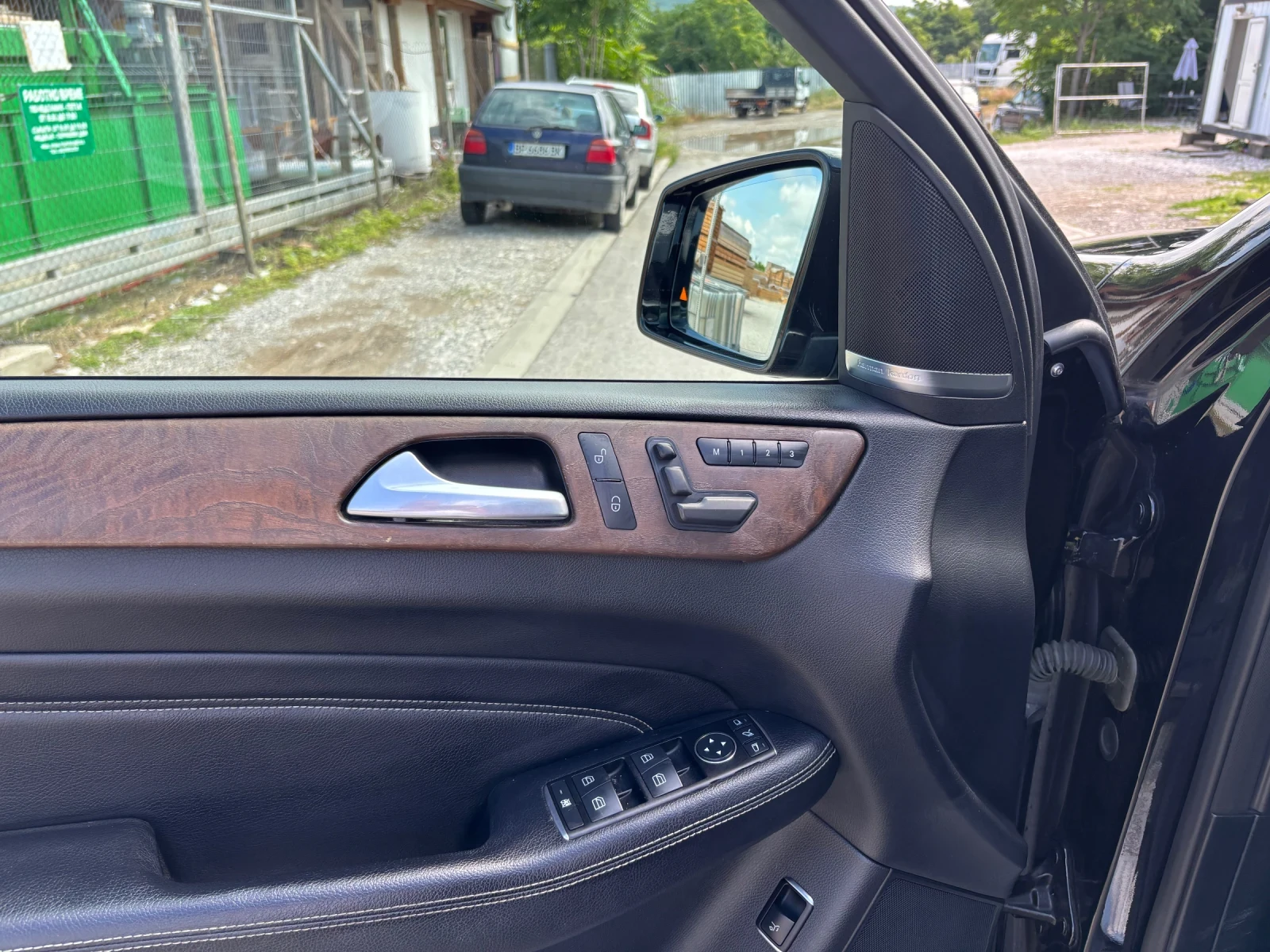 Mercedes-Benz ML 350 АМG ДИСТРОНИК FULL, снимка 9 - Автомобили и джипове - 55024530