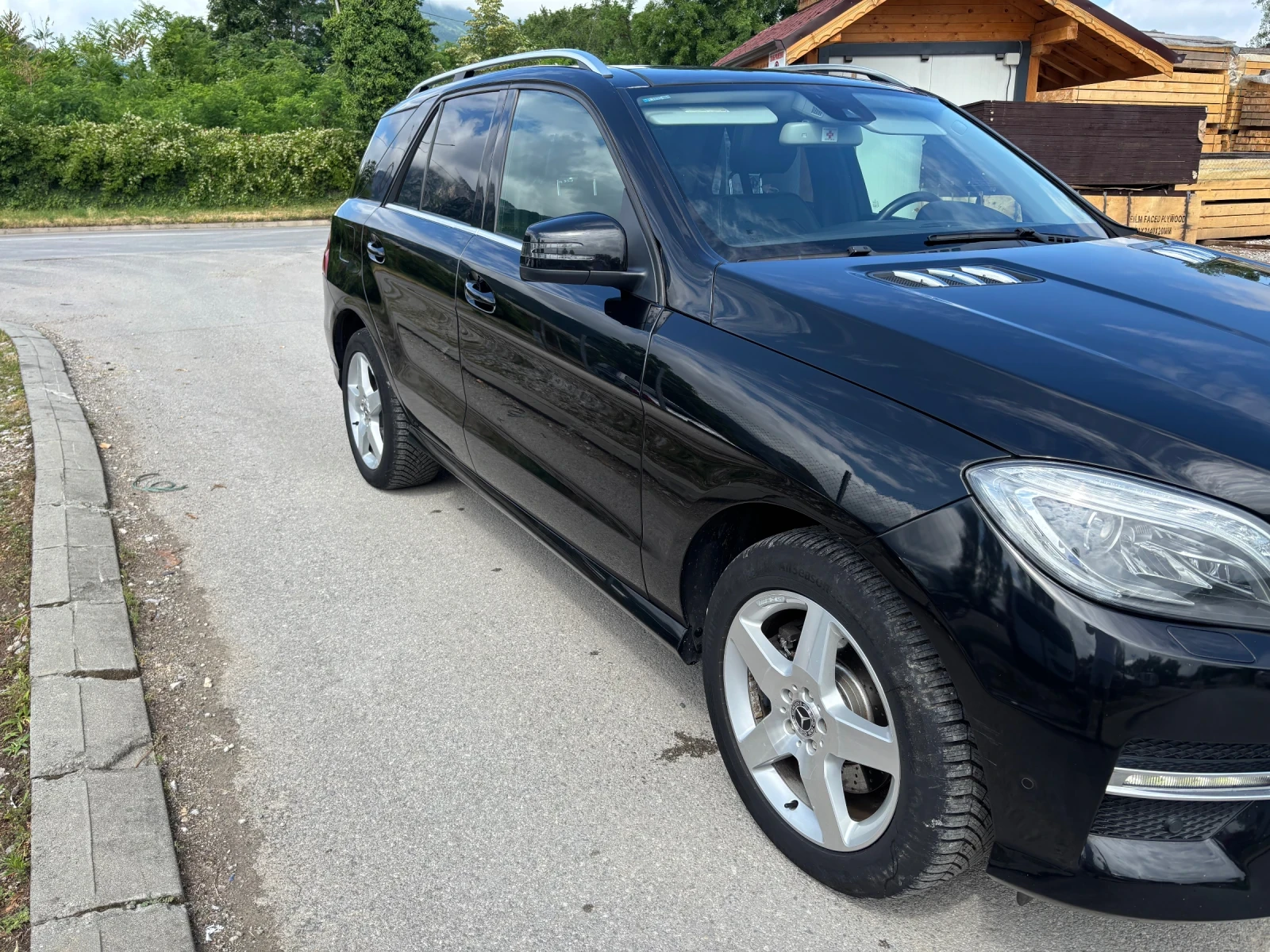 Mercedes-Benz ML 350 АМG ДИСТРОНИК FULL, снимка 4 - Автомобили и джипове - 55024530