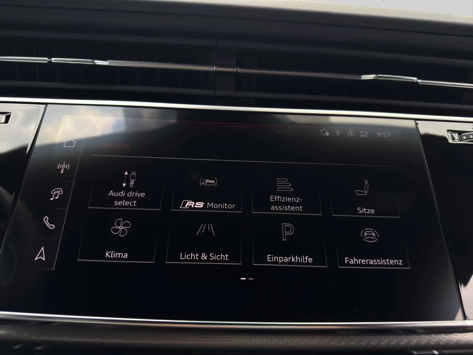 Audi RSQ8 FACELIFT / BLACK OPTIC / MATRIX / B&O / HUD / PANO, снимка 11 - Автомобили и джипове - 55499198