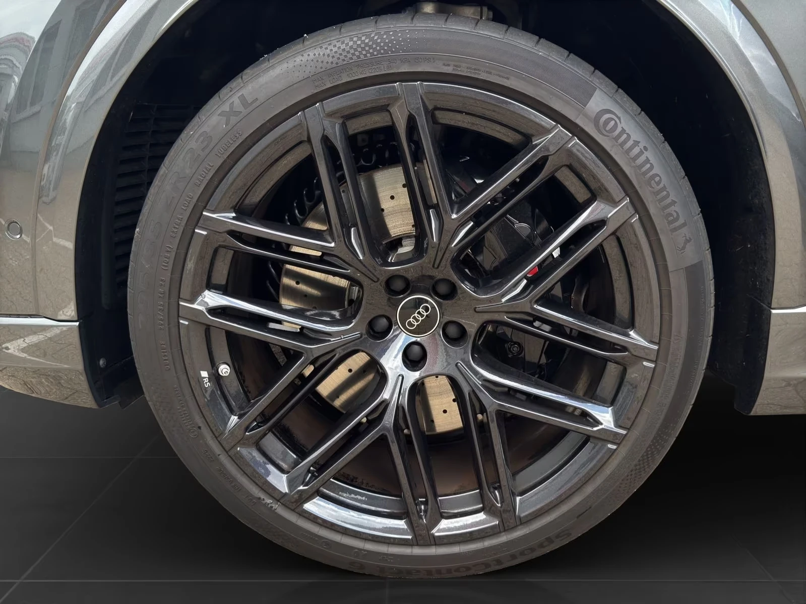 Audi RSQ8 FACELIFT / BLACK OPTIC / MATRIX / B&O / HUD / PANO, снимка 3 - Автомобили и джипове - 55499198