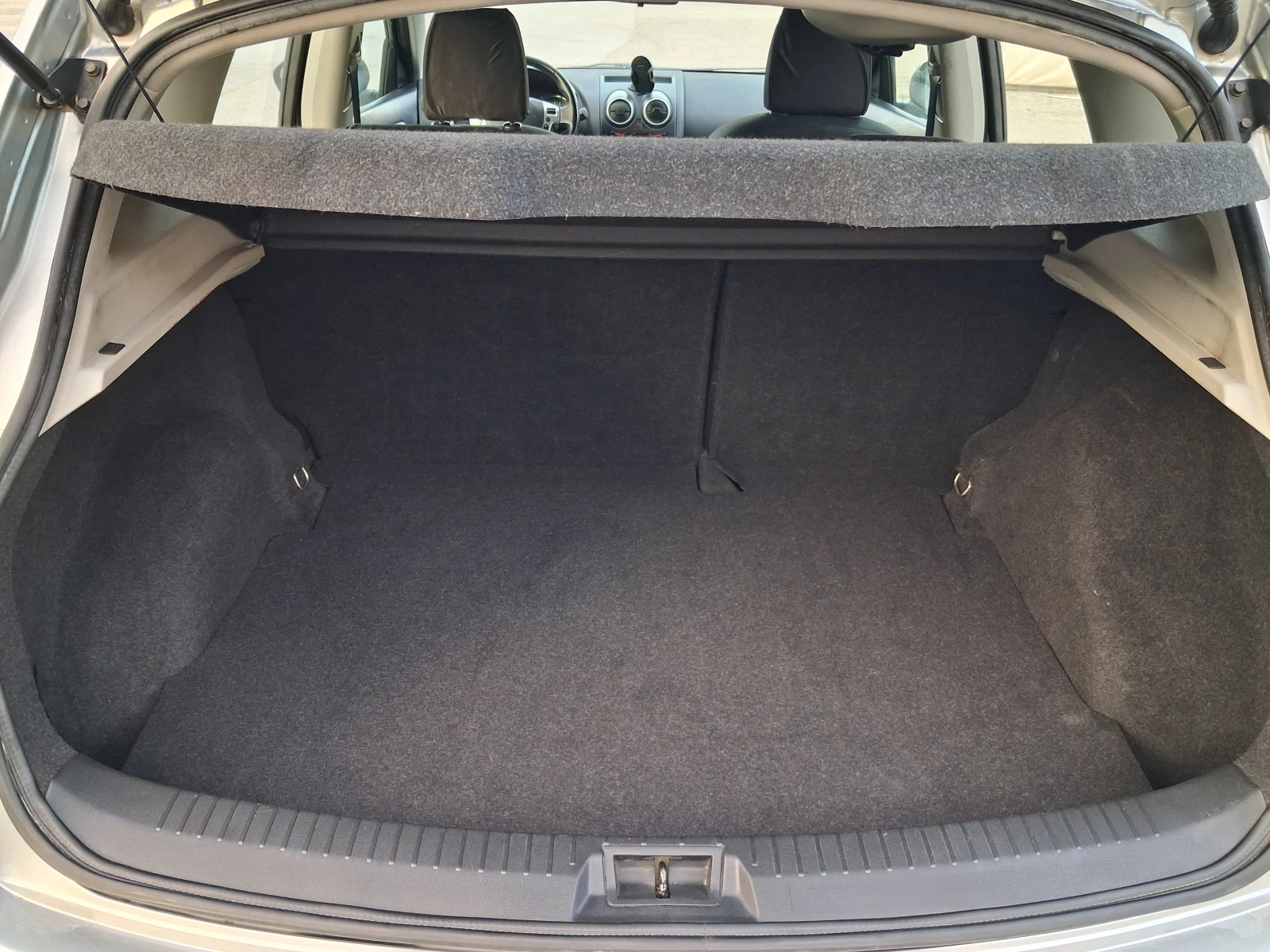 Nissan Qashqai 1.5DCI, снимка 14 - Автомобили и джипове - 55568515