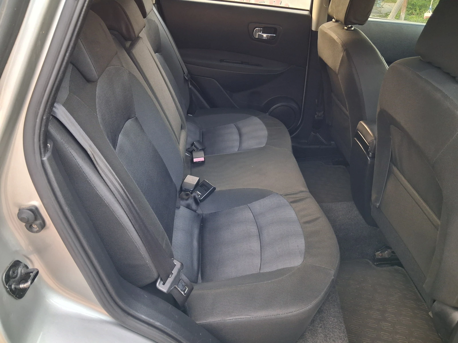 Nissan Qashqai 1.5DCI, снимка 13 - Автомобили и джипове - 55568515