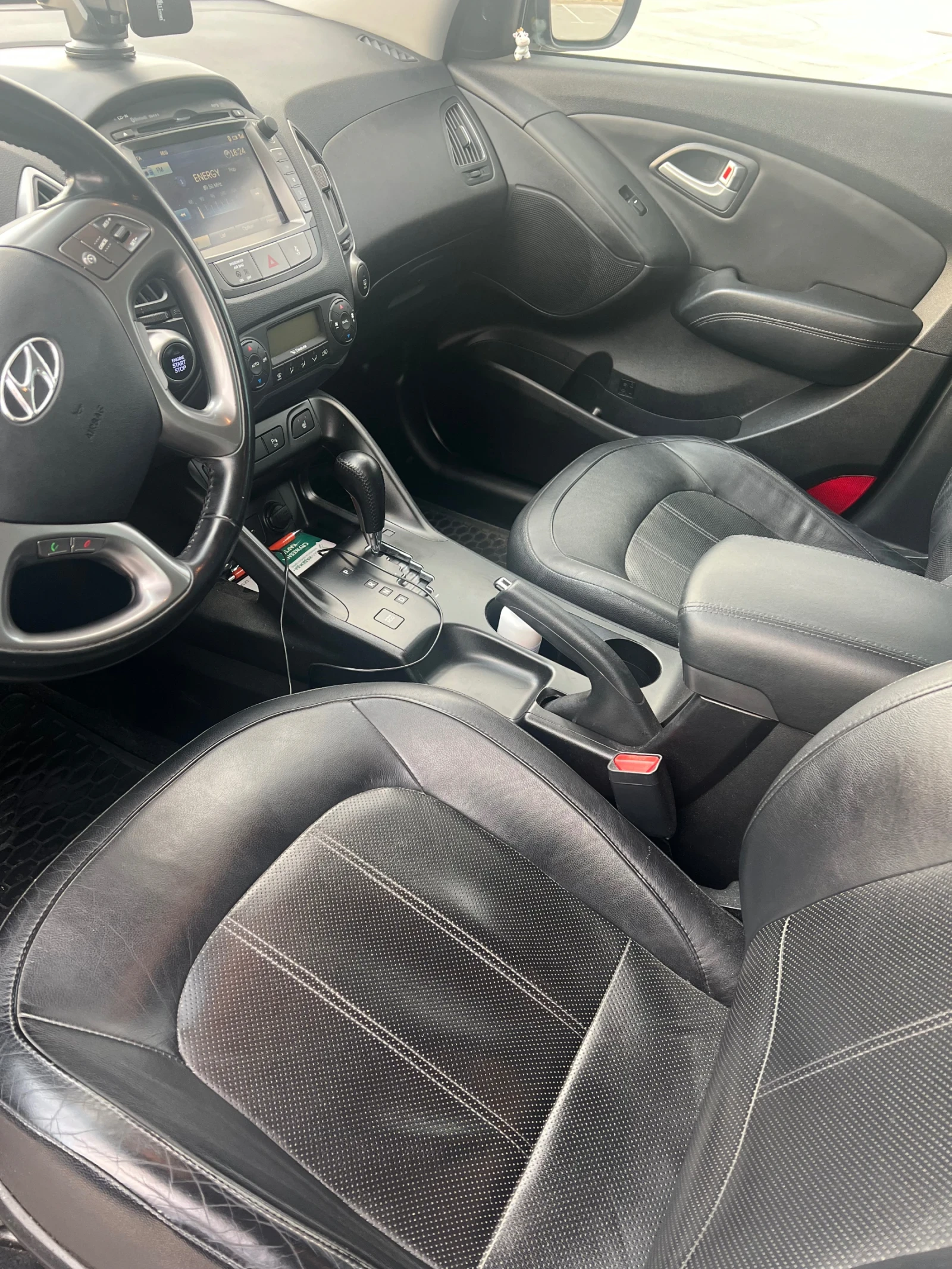 Hyundai IX35 2.0. CRDI, снимка 7 - Автомобили и джипове - 56024563