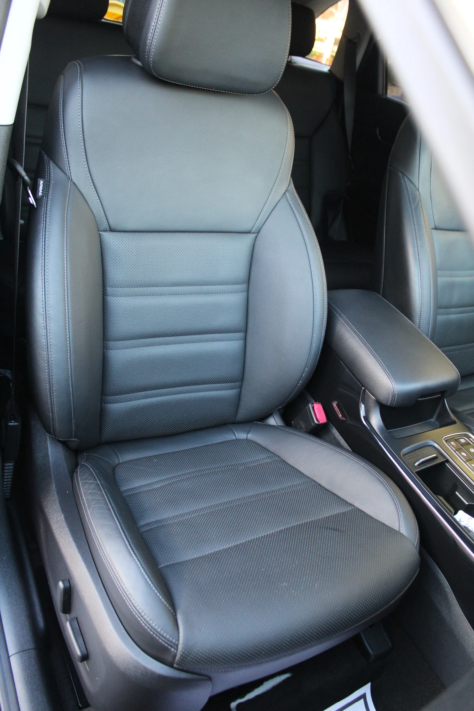 Kia Sorento REBEL 107К FULL, снимка 12 - Автомобили и джипове - 56107243