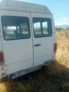 Mercedes-Benz 210 210 D, снимка 2