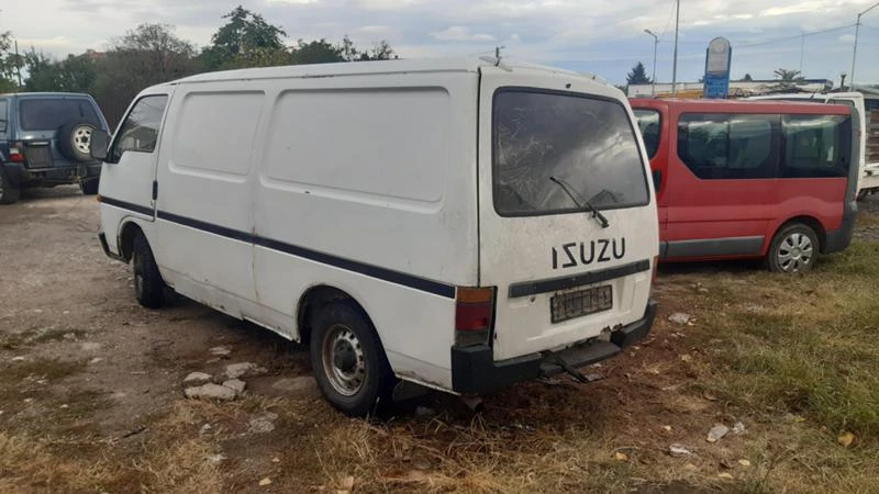 Isuzu Midi 2.2d/на части, снимка 3 - Бусове и автобуси - 30228331