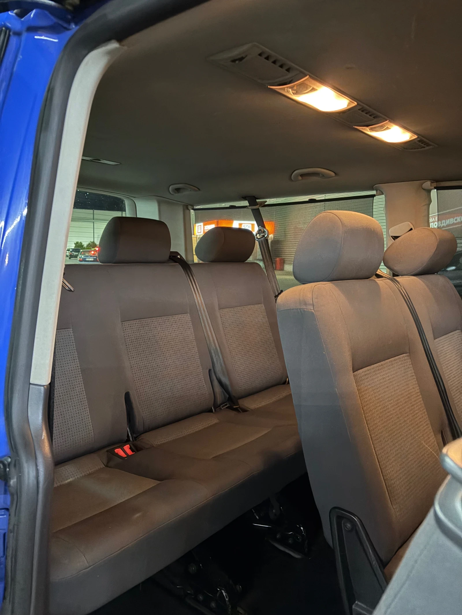 VW Caravelle, снимка 8 - Бусове и автобуси - 53941082