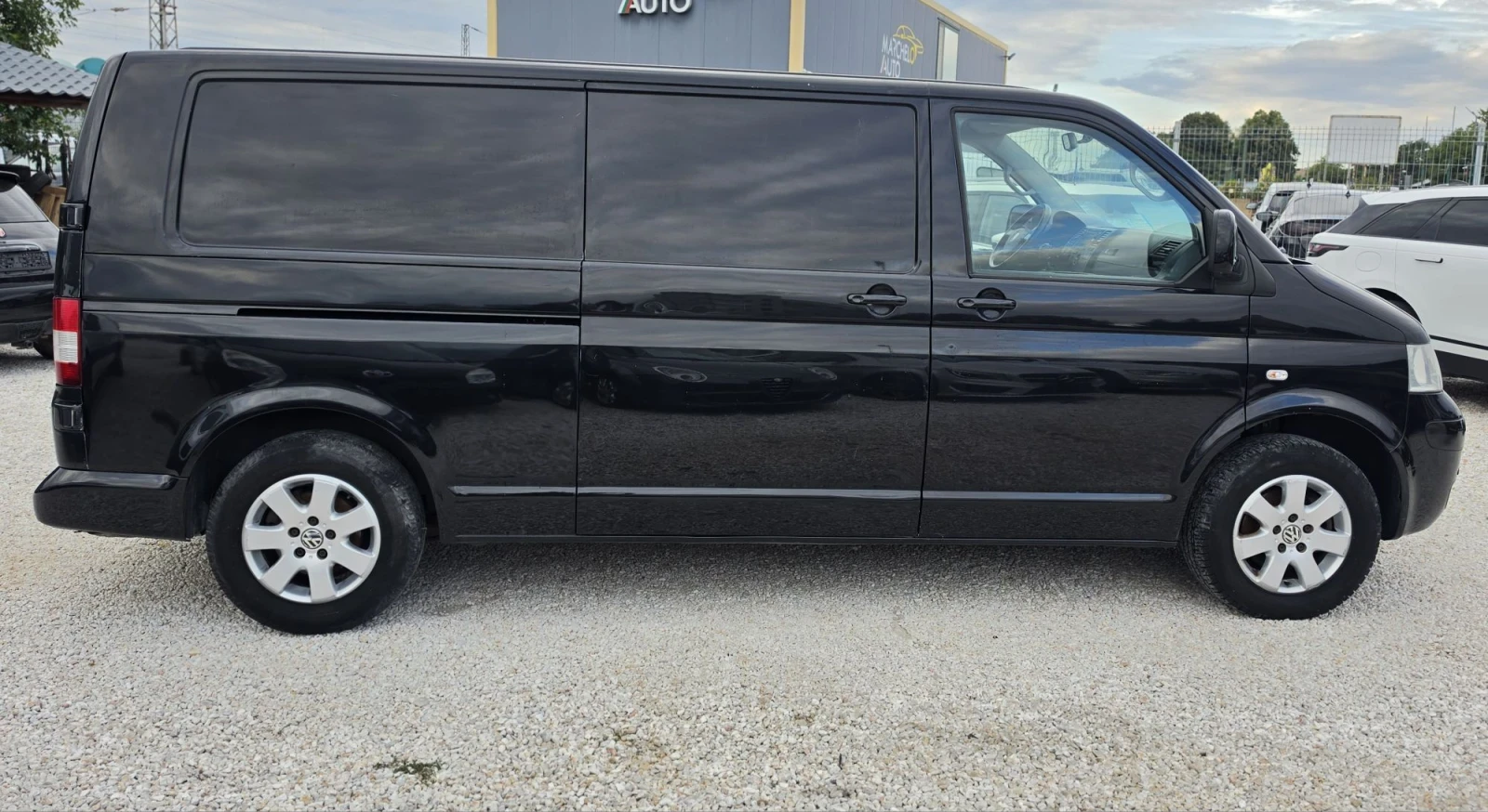 VW Transporter T5 / 131 к.с., снимка 4 - Бусове и автобуси - 56093566