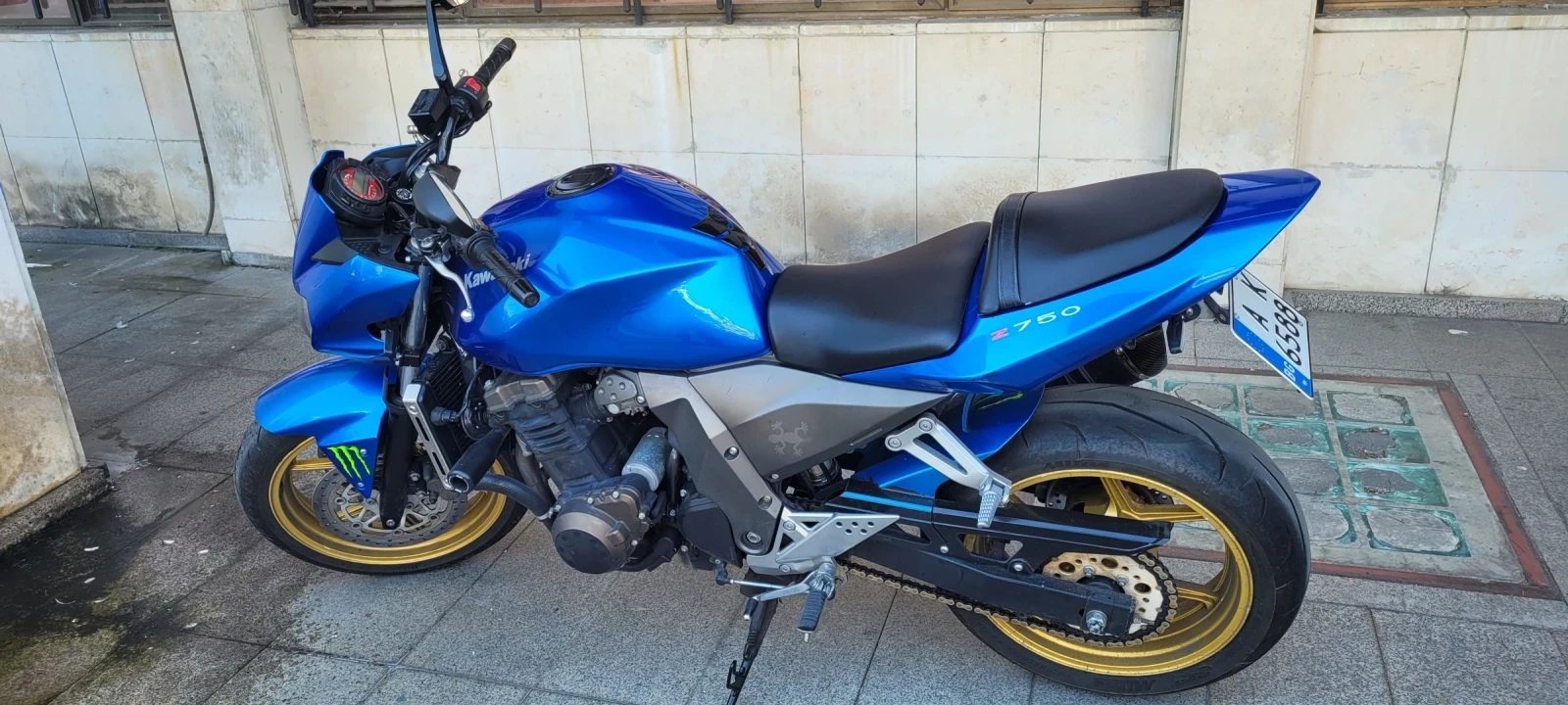 Kawasaki Z 750, снимка 2 - Мотоциклети и мототехника - 54338857