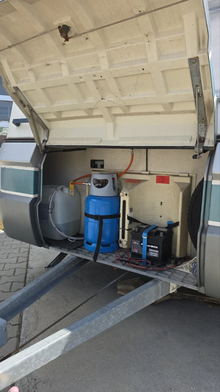 Каравана Fendt KARAT 496 A , снимка 15 - Каравани и кемпери - 55565448