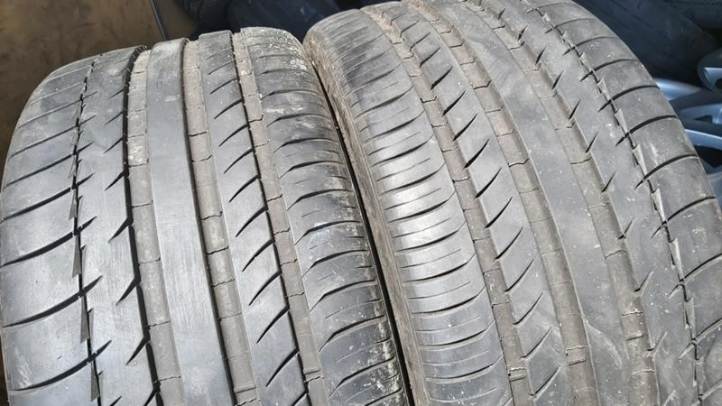 Гуми Летни 255/35R19, снимка 2 - Гуми и джанти - 29340481