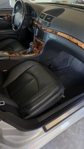 Mercedes-Benz E 270, снимка 17