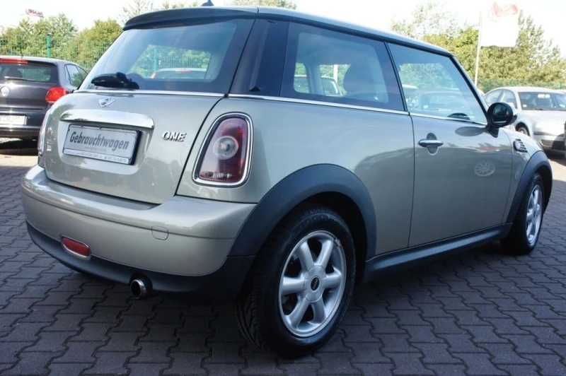 Mini One 1.6i на части, снимка 1 - Автомобили и джипове - 37620394