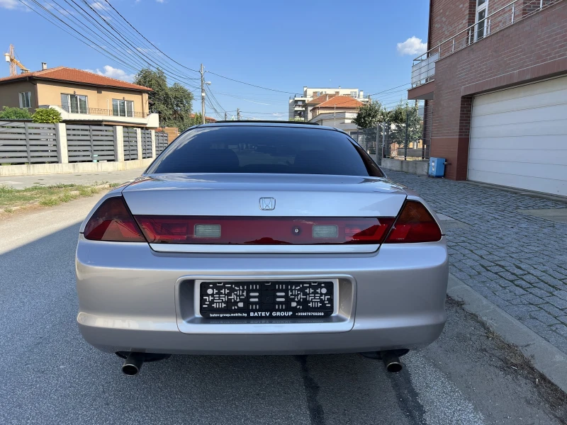 Honda Accord COUPE-3.0i-AVTOMAT-ШВЕЙЦАРИЯ, снимка 6 - Автомобили и джипове - 47220601