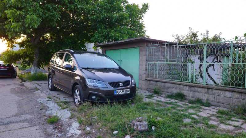 Seat Alhambra, снимка 2 - Автомобили и джипове - 47565795